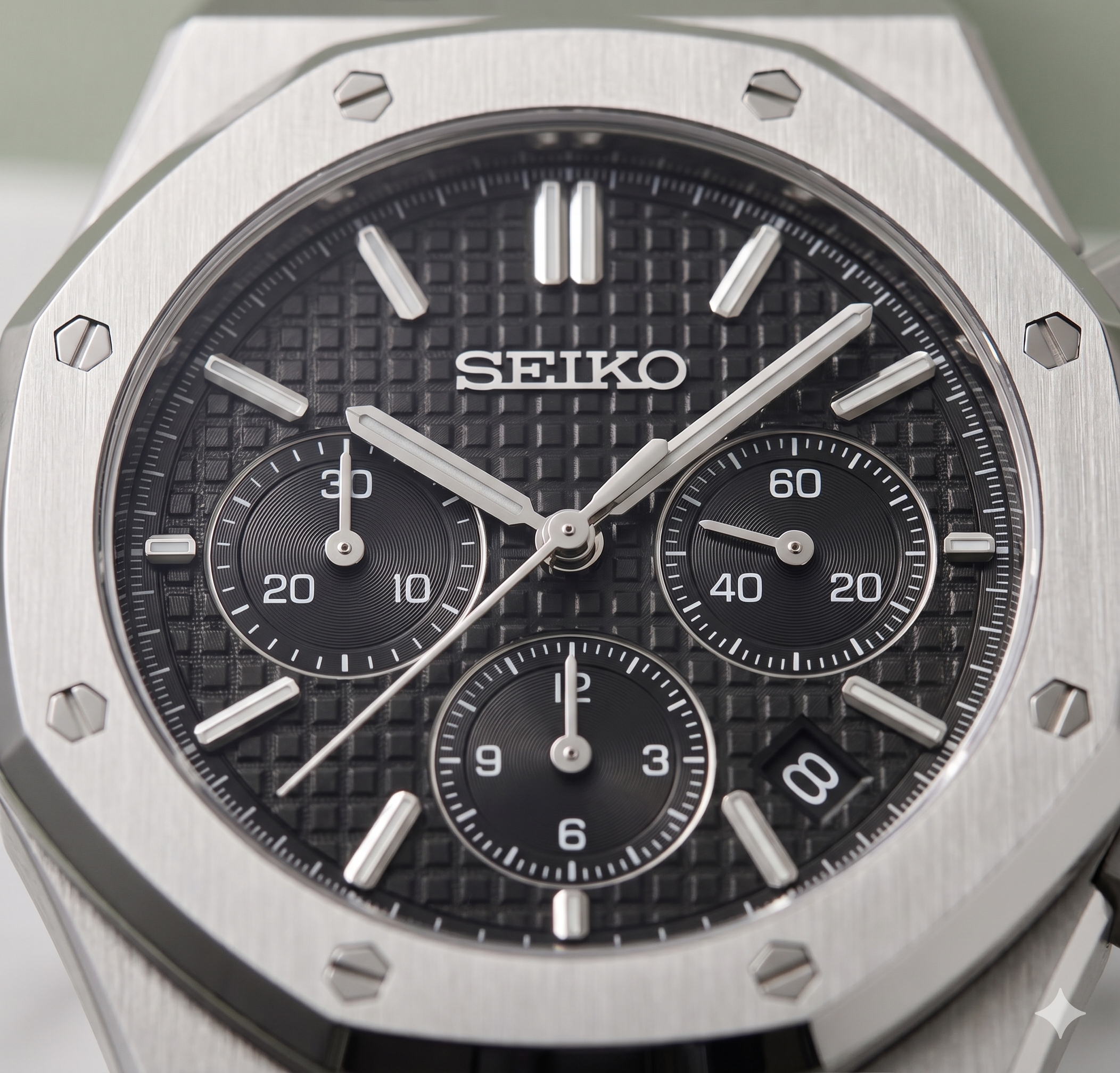 Royal Seikoak | Black Chronograph
