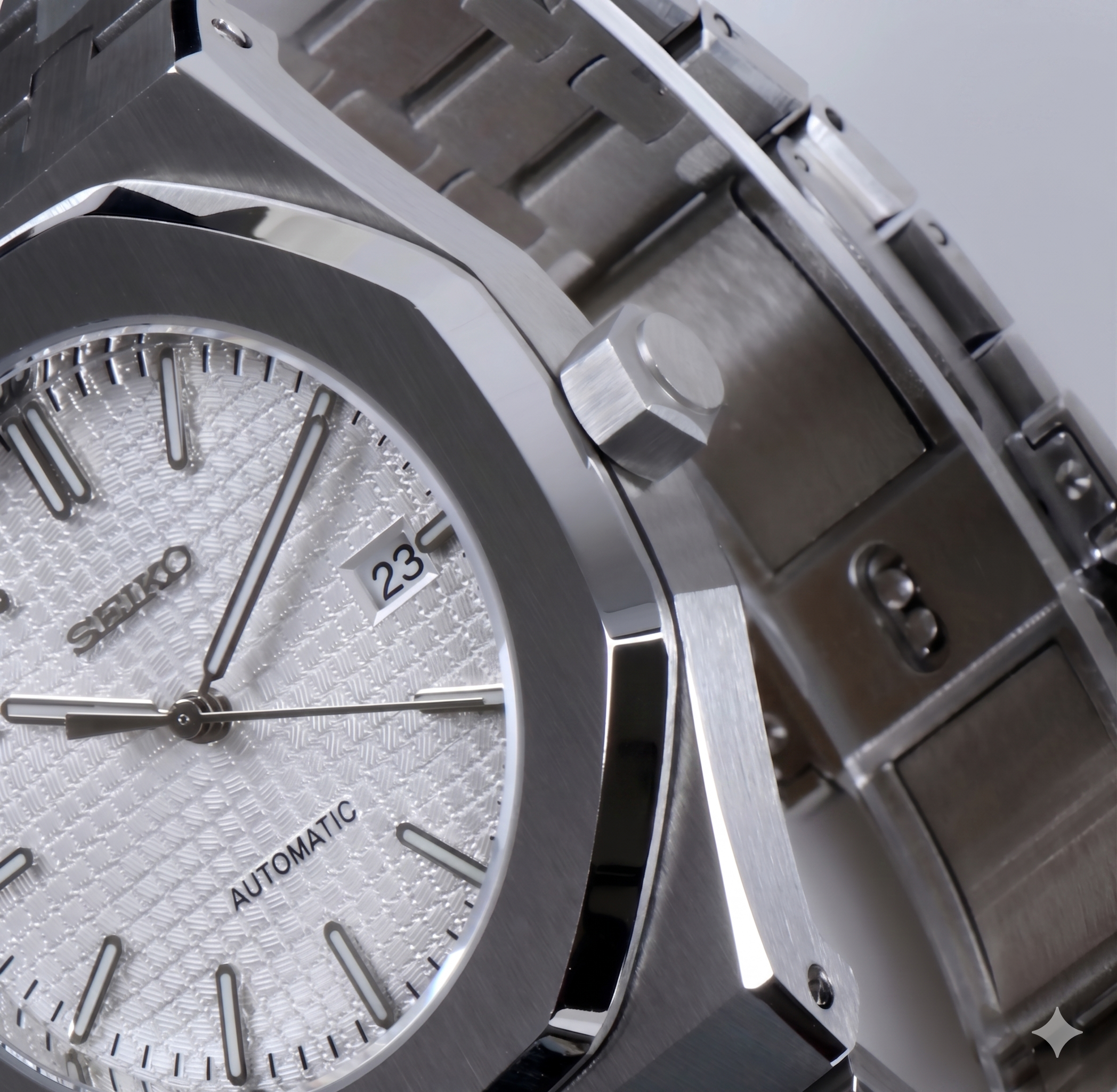 Royal Seikoak | White