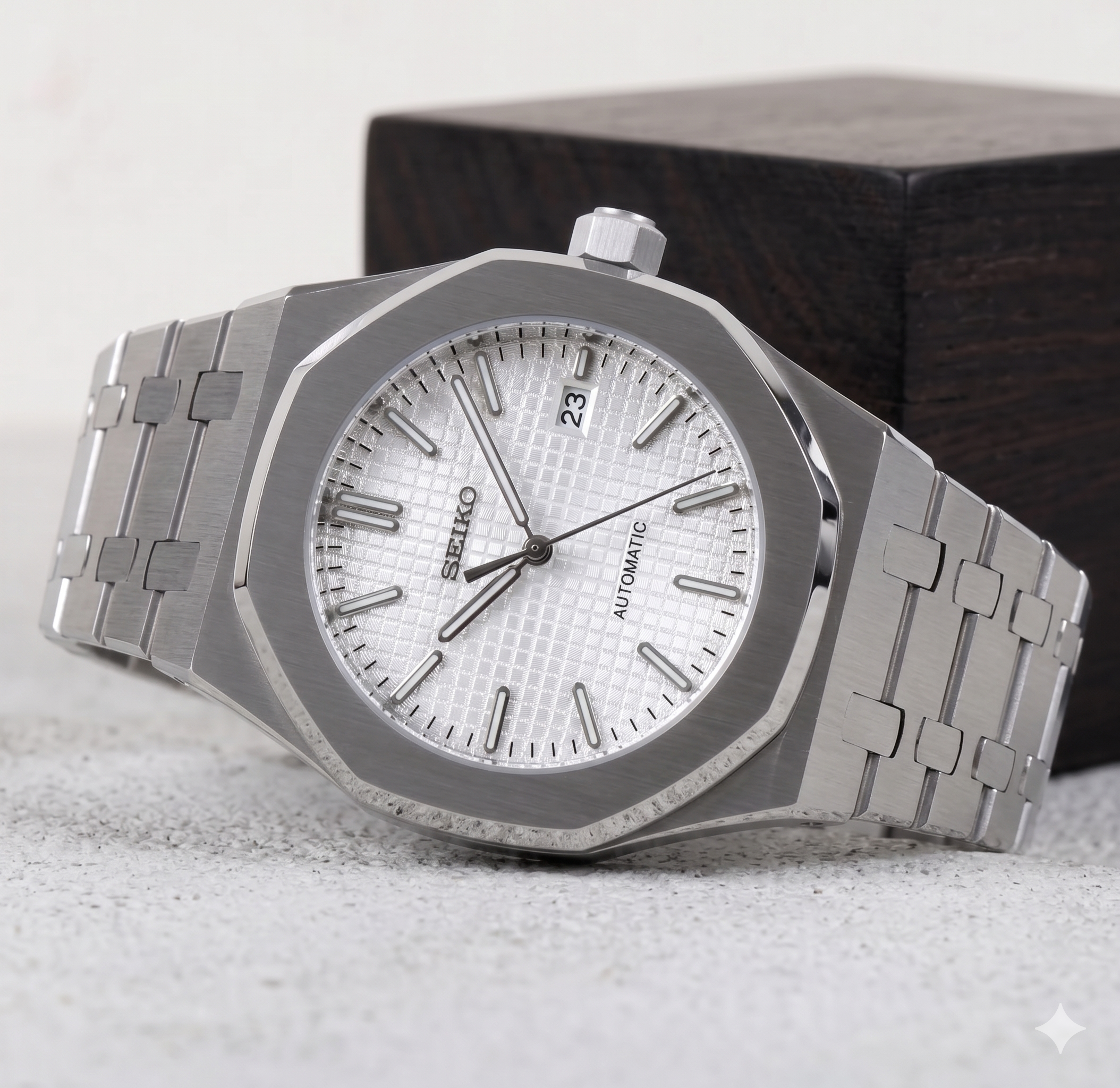 Royal Seikoak | White