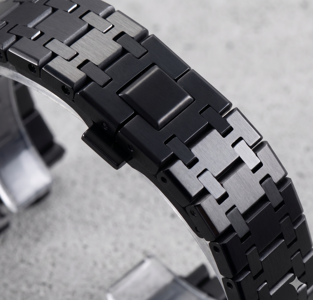 Royal Seikoak | Black Skeleton