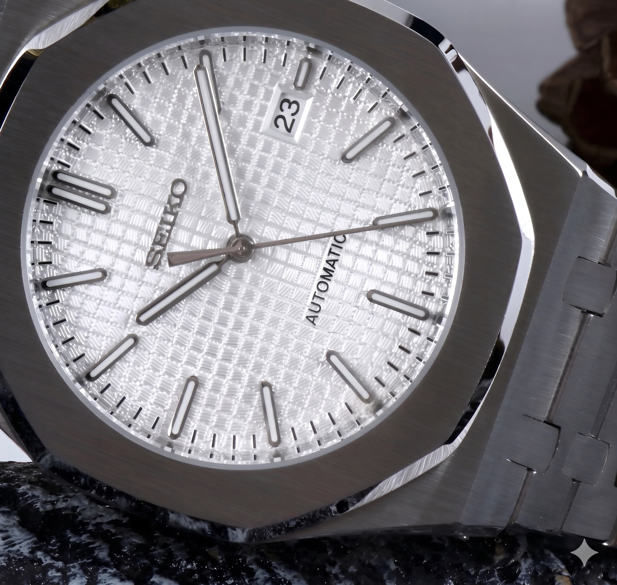 Royal Seikoak | White